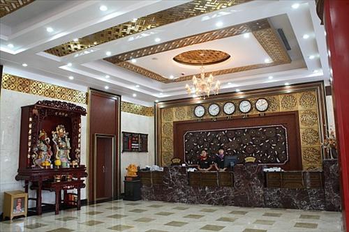 Qingdao Qiulin Hotel Интерьер фото