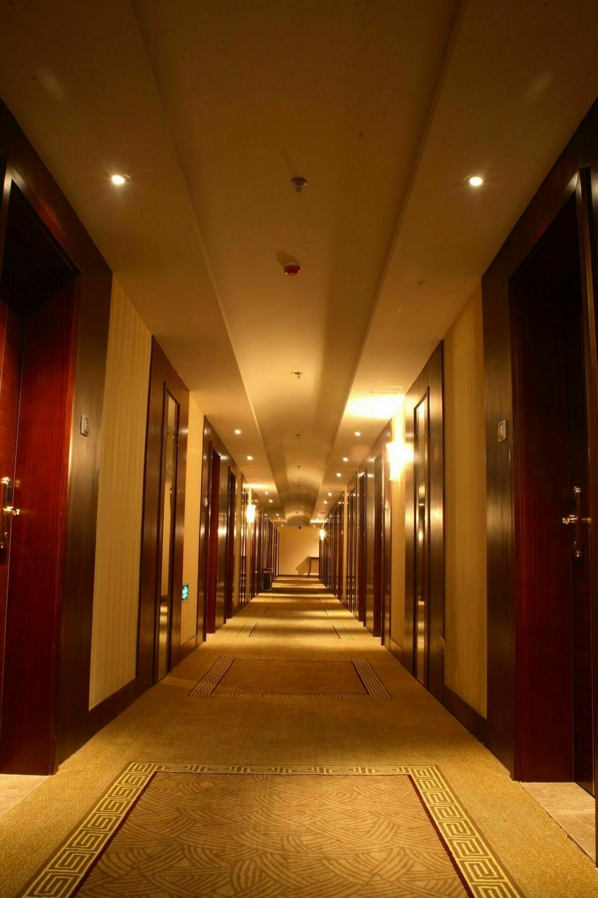 Qingdao Qiulin Hotel Экстерьер фото